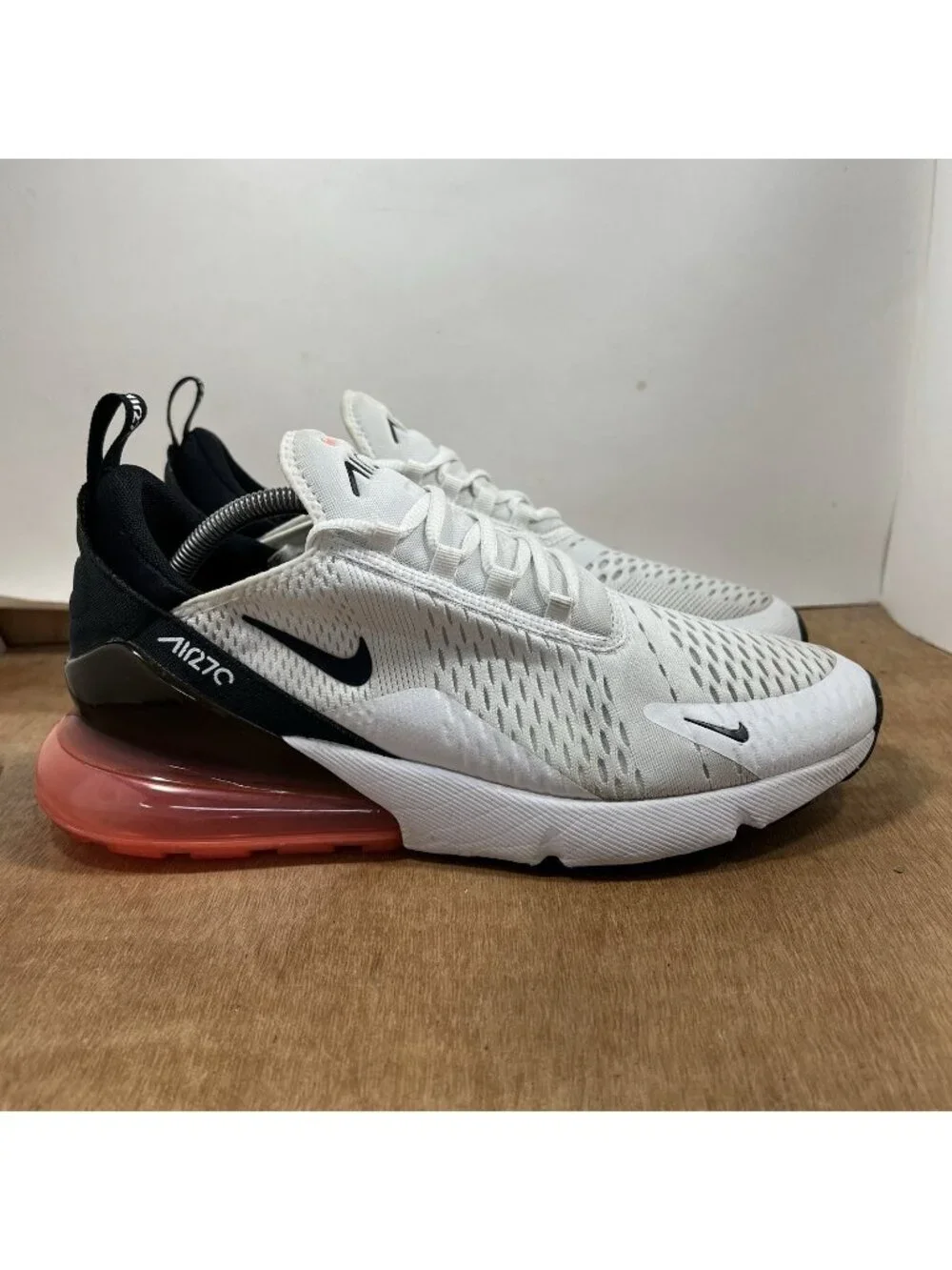Nike Air Max 270 White Hot Punch Red Black Shoes Men's Size 11 FD0283-100